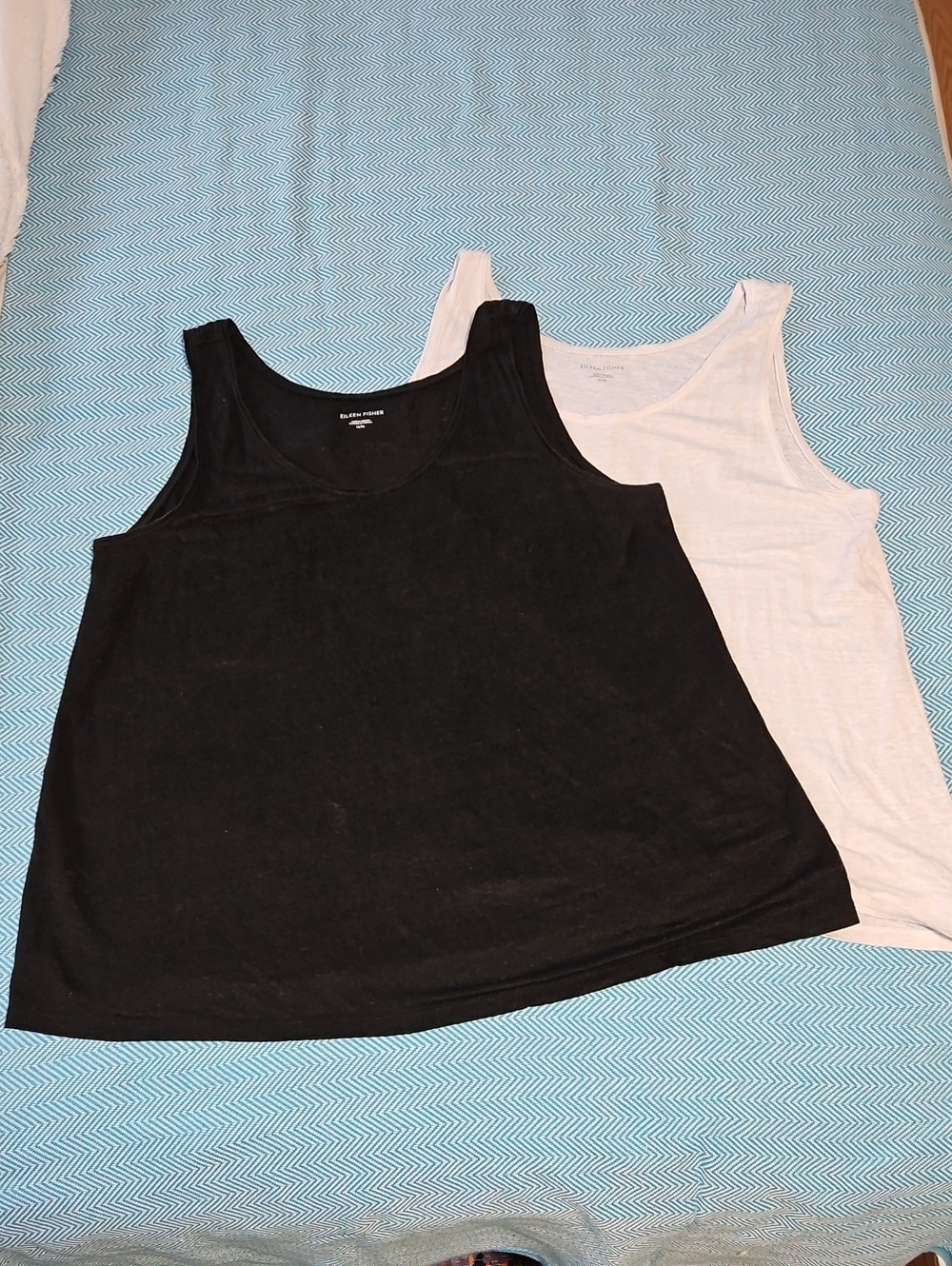 Eileen Fisher Black and White Scoop Neck Tank Tops, Size M